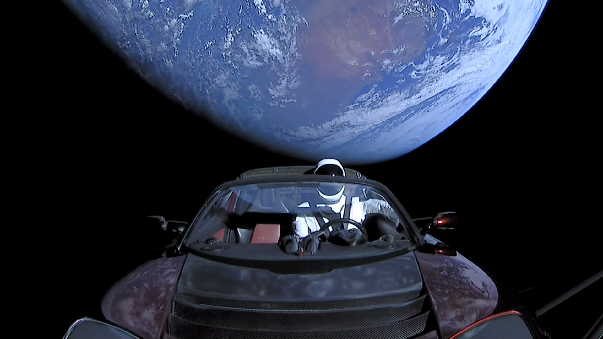 Факт дня №8: Tesla Roadster в космосі: чому Ілон Маск відправив авто на орбіту
